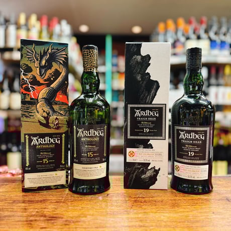 山崎シングルモルトウイスキーとマッカラン15年 山崎シングルモルトウイスキーとマッカラン15年 山崎シングルモルト