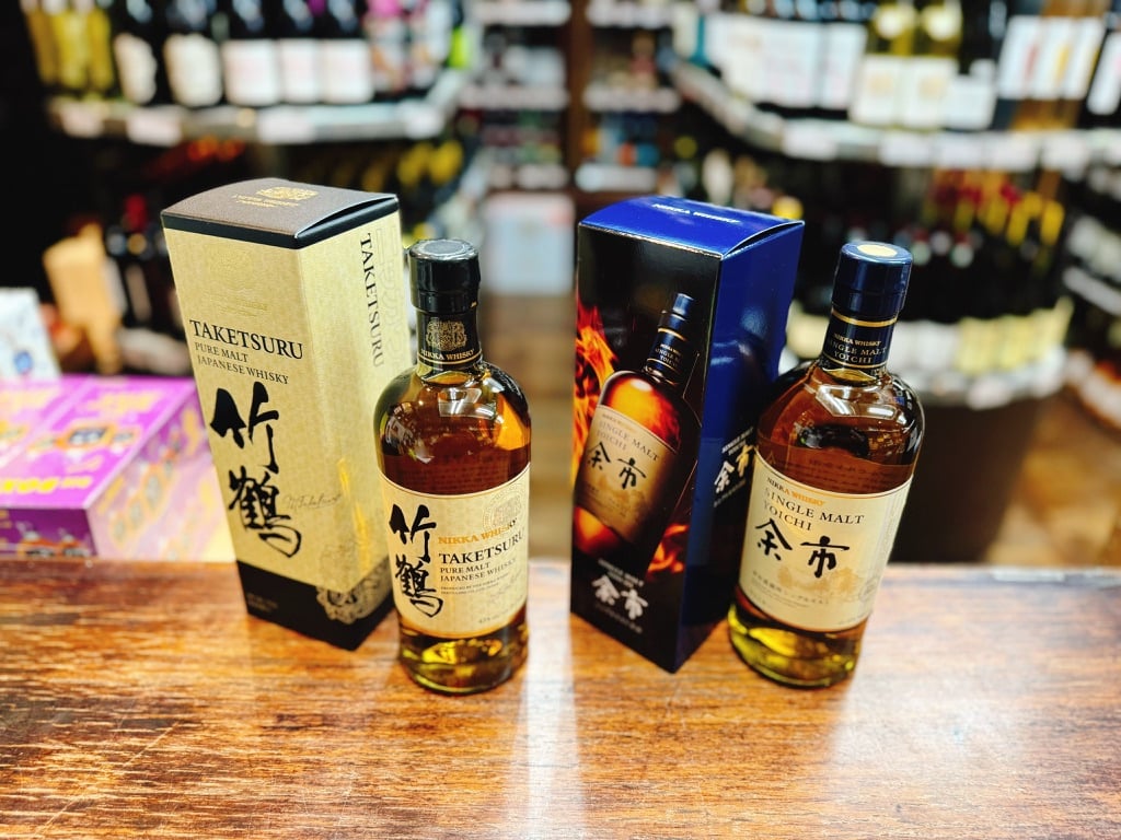 竹鶴ピュアモルト 43度 700ml ＆ ニッカ シングルモルト 余市 45度