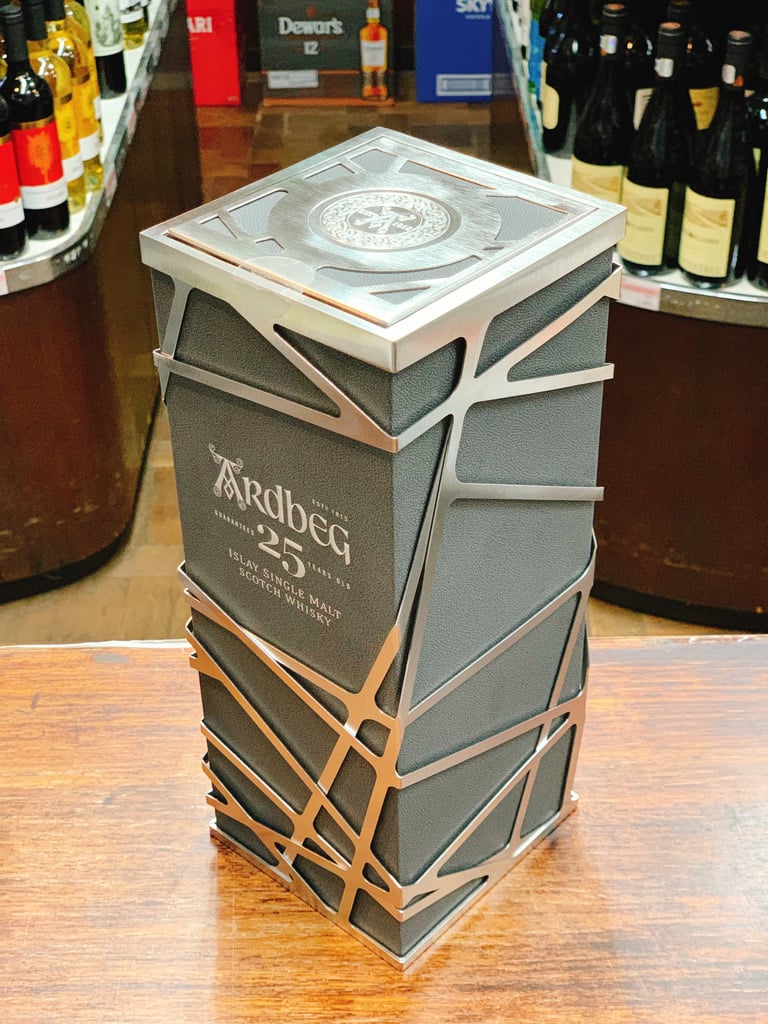 アードベッグ 25年 正規品 46° 700ml | 大塚酒店 アードベッグ 25年 正規品 46° 700ml | 大塚酒店