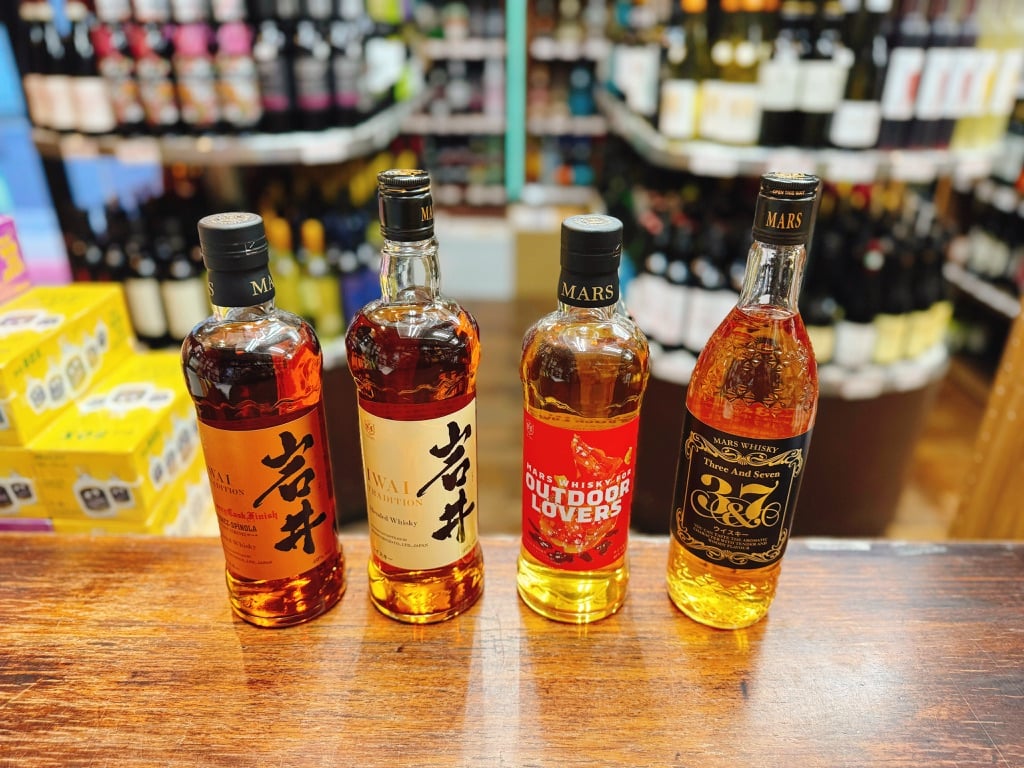 岩井トラディショナル シェリーカスクフィニッシュ700mlと 白州180ml 岩井トラディショナル シェリーカスクフィニッシュ700mlと 白州180ml