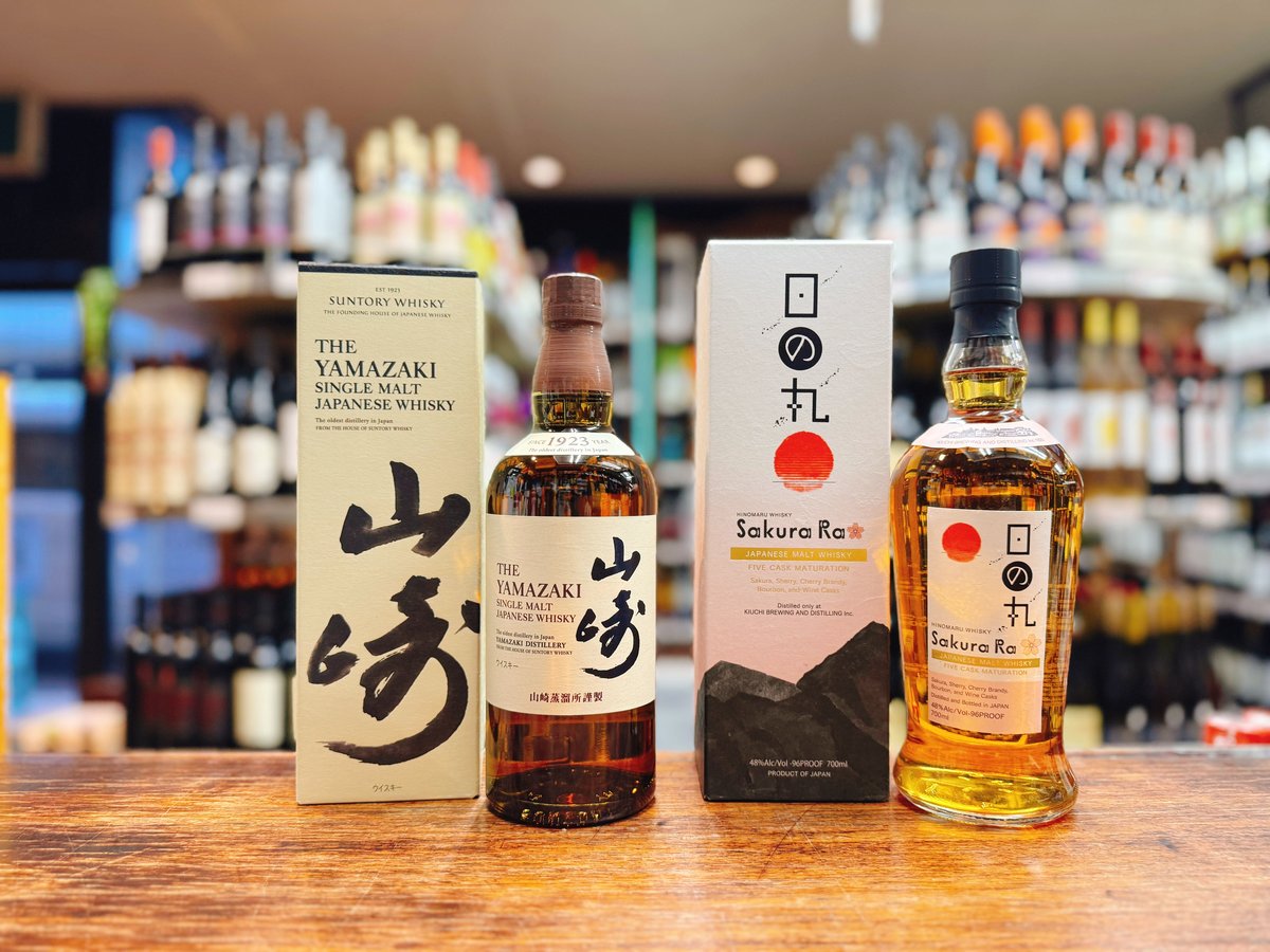 白州 25年 空瓶・化粧箱付き 白州 25年 空瓶・化粧箱付き ○白州 25年 / 化粧箱 / 冊子 シート