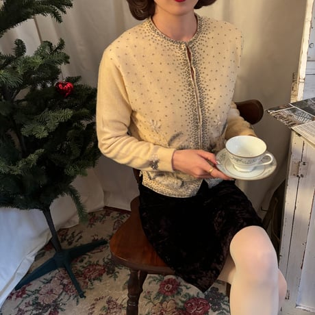 Vintage beads design wool cardigan
