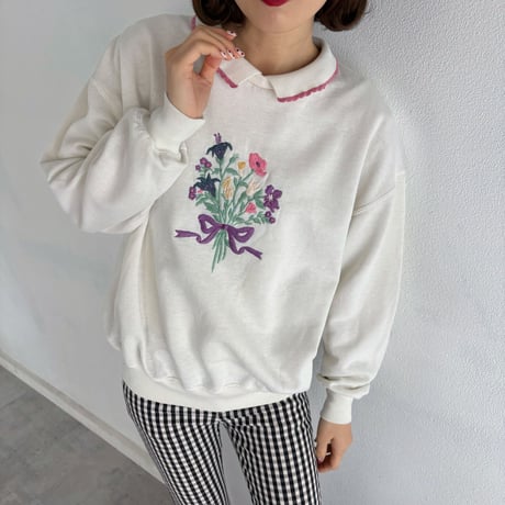 Vintage frill collar bouquet embroidery sweat