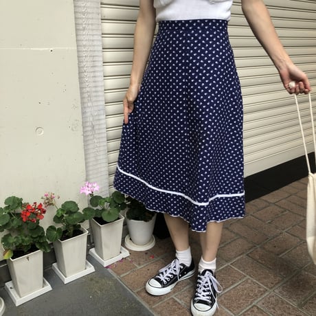 navy floral skirt