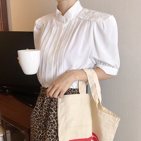 stand collar pleats blouse