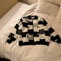 Vintage ribbon design monotone outer