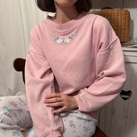 Vintage rose embroidery lace design sweat