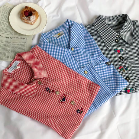 Gingham check embroidery shirt <red>