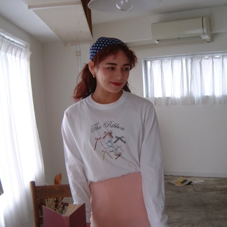 The ribbon T<lovely white>