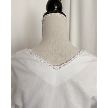 Vintage candy sleeve lace tyrol blouse