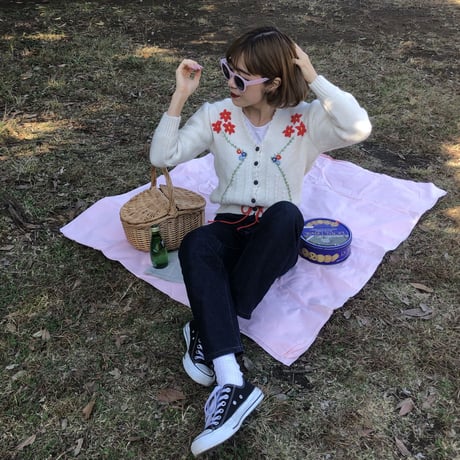 White flower embroidery cardigan