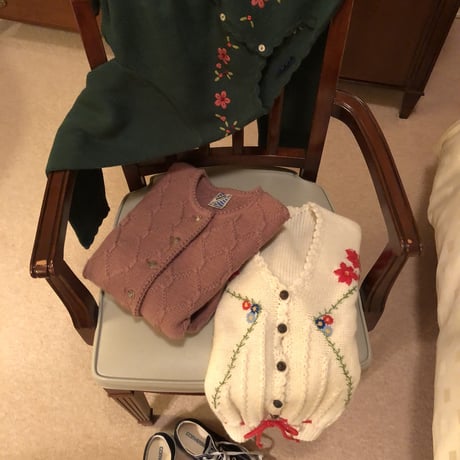 White flower embroidery cardigan