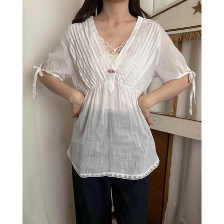 Vintage floral embroidery tops