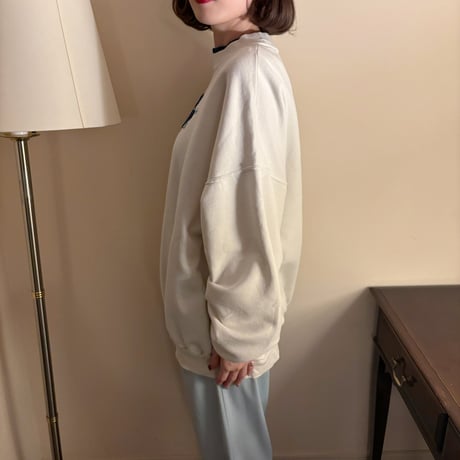 Vintage blue heart embroidery sweat