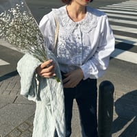 Vintage floral lace collar blouse