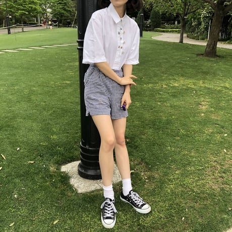 Heart button embroidery shirt