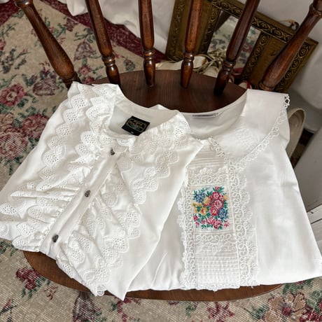 Vintage heart button frill blouse