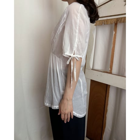 Vintage floral embroidery tops