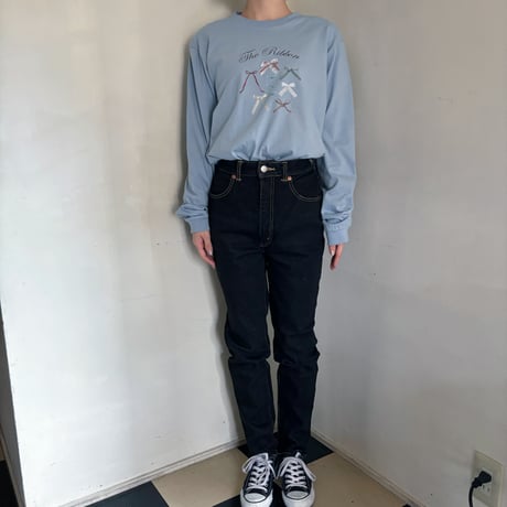 The ribbon T<french blue>