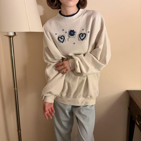 Vintage blue heart embroidery sweat