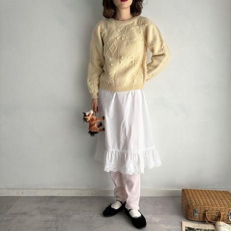 Vintage cherry embroidery short knit