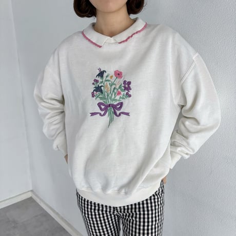 Vintage frill collar bouquet embroidery sweat