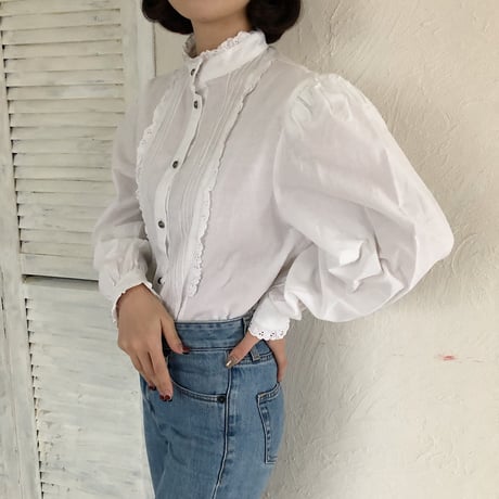 Vintage puff sleeve cotton blouse