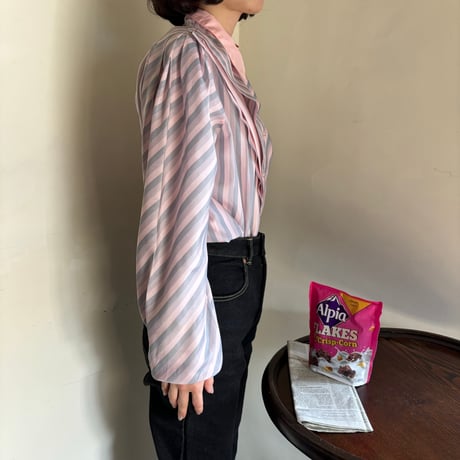 Vintage lovely pink stripe fill blouse