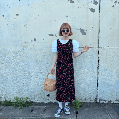 Vintage rose pattern black one-piece