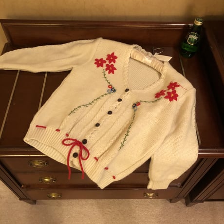White flower embroidery cardigan