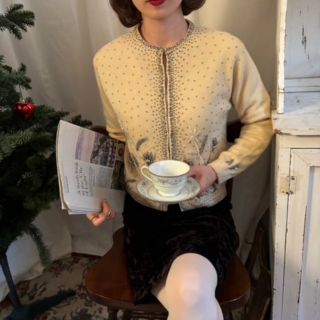Vintage beads design wool cardigan