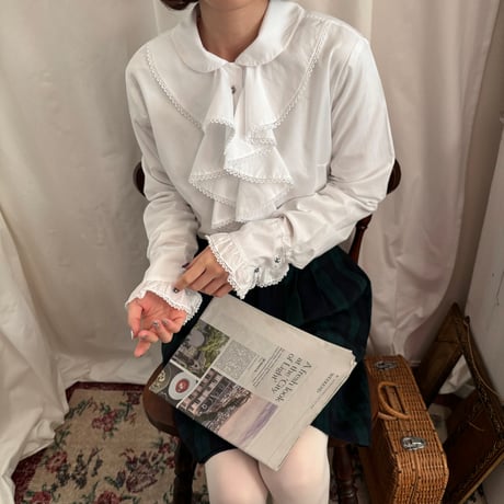 Vintage girly frill white blouse