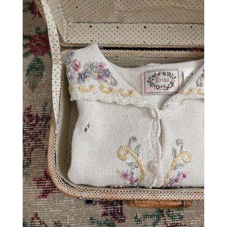 Vintage floral embroidery cardigan