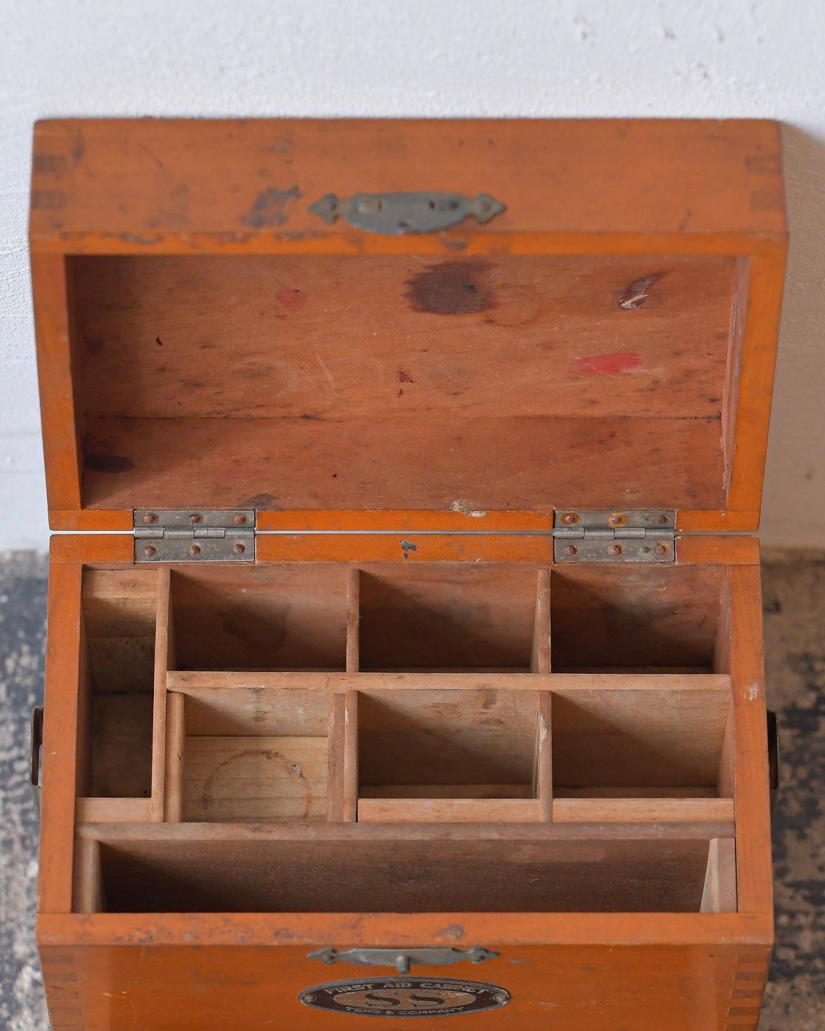 木製 ファーストエイドキャビネット | 安濃古道具店