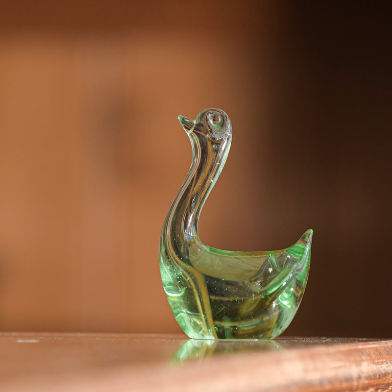 ガラス製ペーパーウエイト ガラス製ペーパーウェイト 白い模様 渦巻き