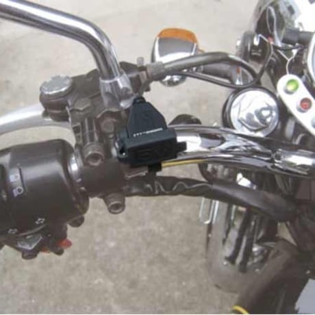MCSIGnal USBステーション・スリー バイク用電源 二輪車専用設計 USB端子1口タイプ NS-004S ハーレーダビッドソン インディアン VMAX ドラッグスター V-TWIN