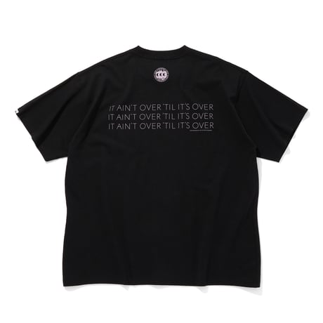 COTTON POCKET T-SHIRT_IT AINT OVER TIL IT'S OVER_BLACK