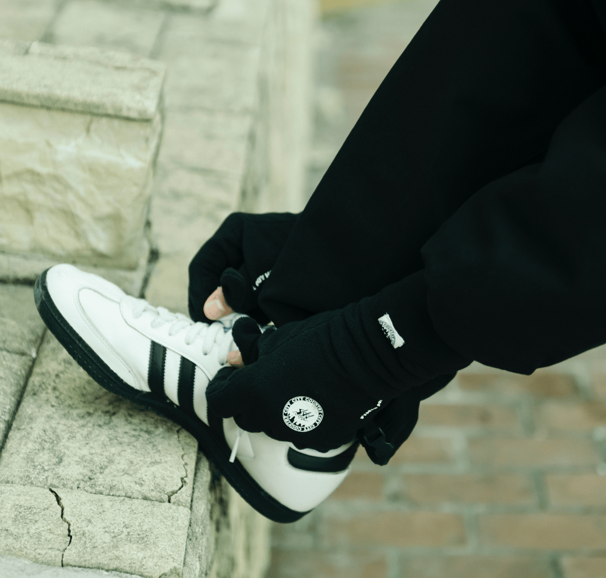 CITY COUNTRY CITY x HOUYHNHNM_FLEECE GLOVE_BLAC