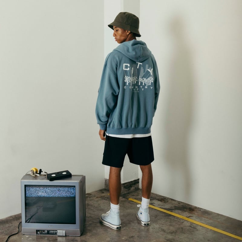 EMBROIDERED LOGO ZIP UP HOODIE | CITY COUNTRY CITY