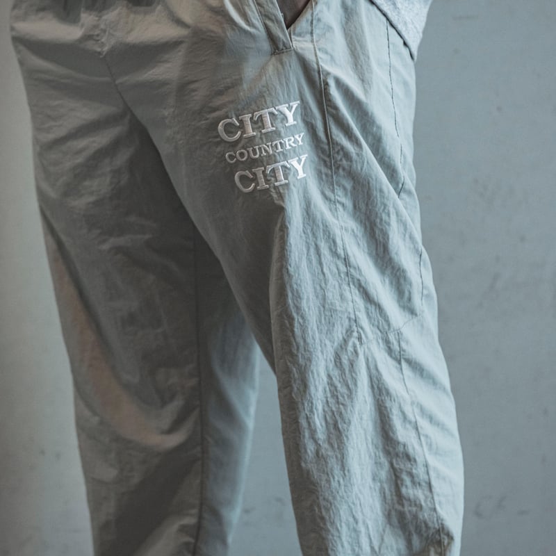 EMBROIDERED LOGO NYLON PANTS | CITY COUNTRY CITY