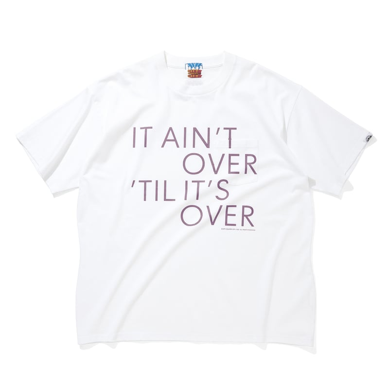 COTTON POCKET T-SHIRT_IT AINT OVER TIL IT'S OVE