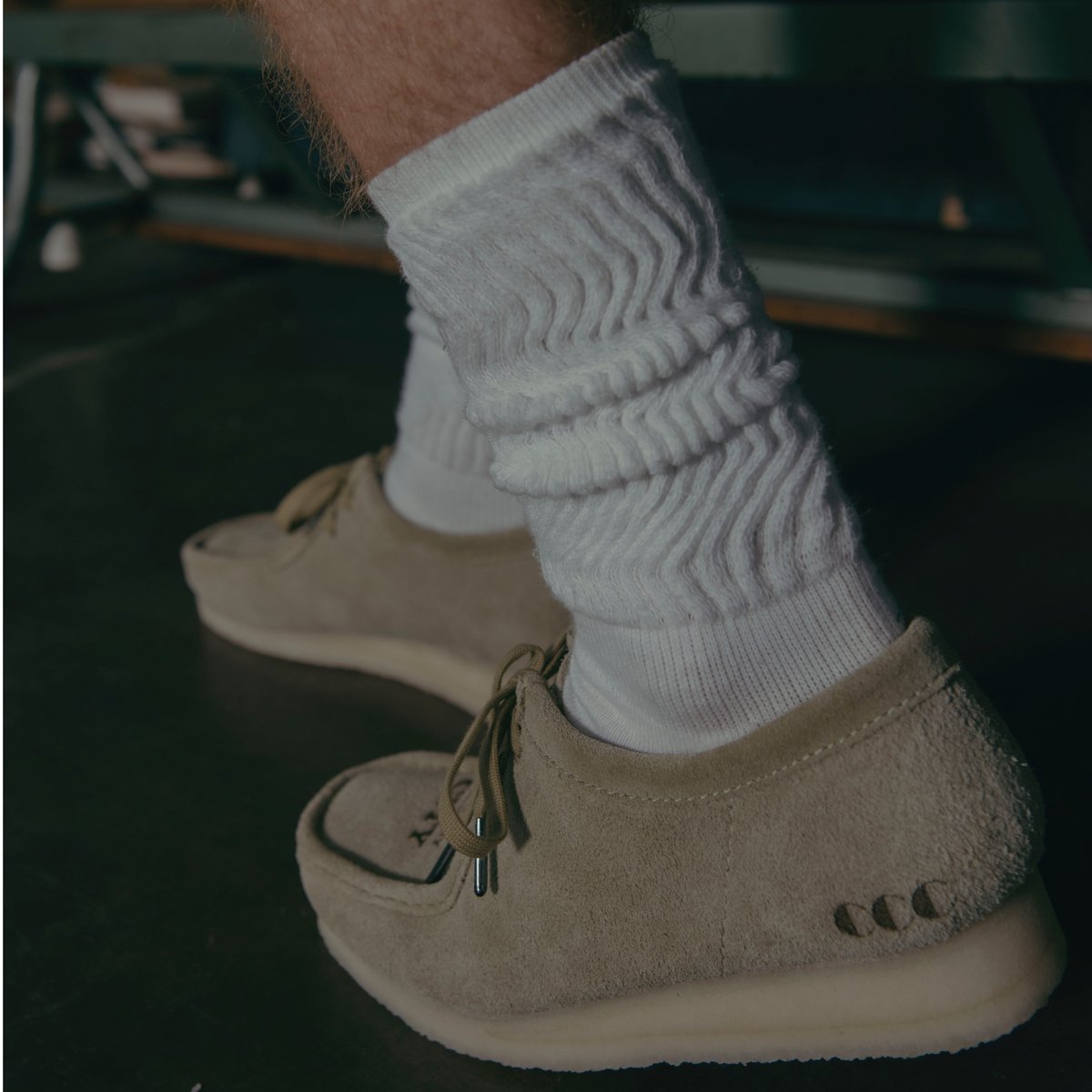 CLARKS Wallabee グリーンスエード 43 Clarks（クラークス）の「＜Clarks＞WALLABEE ワラビー スエード
