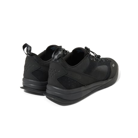 CITY COUNTRY CITYxKEEN JASPER III_BLACK/BLACK BEAUTY