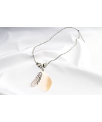 【Hiina Rose】／リアルフェザー×メタルフェザー・チェーン ネックレス（ペールピンク)【数量限定販売】