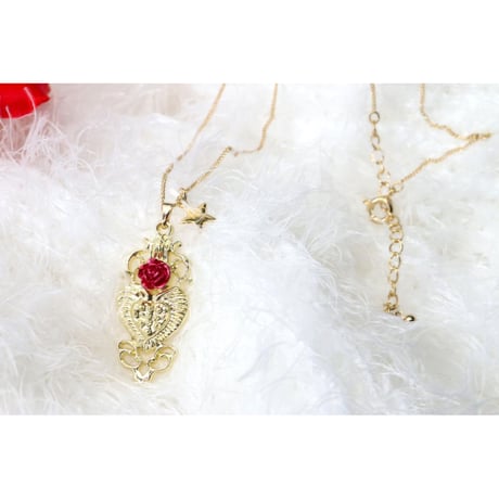 【Hiina Rose】／ゴールドティアラ・ハート×スター ローズネックレス