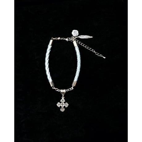 【Hiina Rose】／スクエアクロス×フェザー ブレスレット（シルバーローズ）／マグネットタイプ