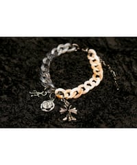 【Hiina Rose】／HINAイニシャル付き！ツートーンマーブルカラー・アクリルチェーン ブレスレット（グレイ×アイボリー）【一点もの】