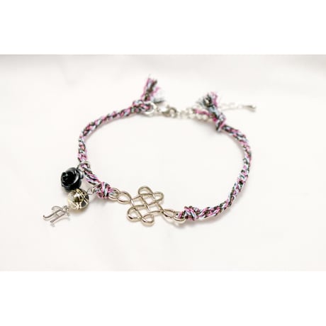 【Hiina Rose】／HINAイニシャル付き！ 三撚紐・四つ編み ブレスレット（蓮華草）／数量限定販売