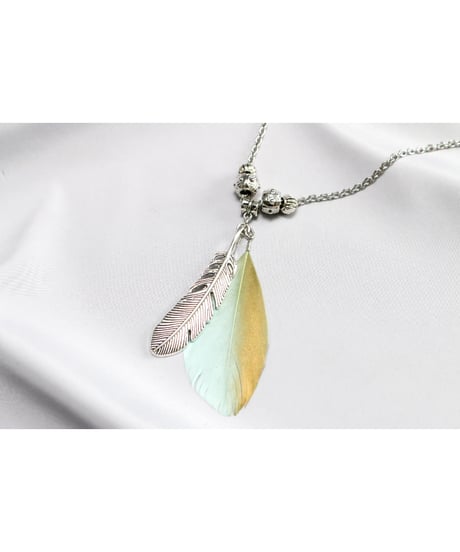 【Hiina Rose】／リアルフェザー×メタルフェザー・チェーン ネックレス（アクア)【数量限定販売】