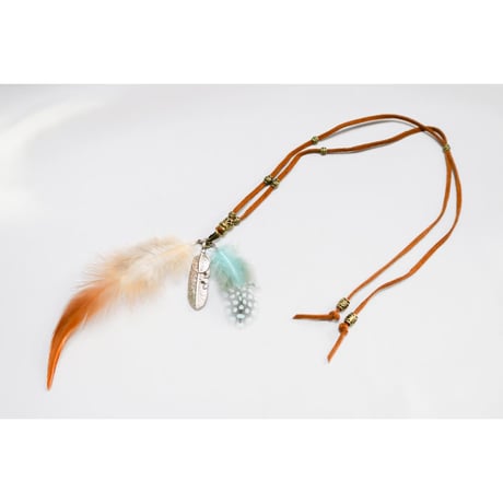 【Hiina Rose】／トリプル・フェザー スエードネックレス（ブラウン×ブルー）